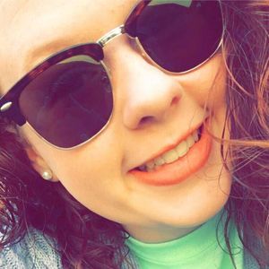 Meet your Posher, Adria